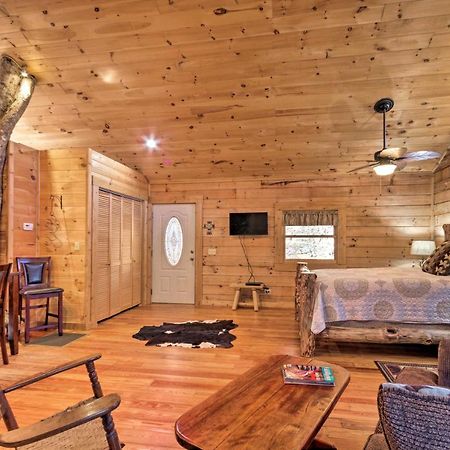 Bryson City Cabin With Wraparound Deck And Hot Tub Kültér fotó
