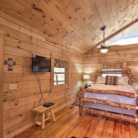 Bryson City Cabin With Wraparound Deck And Hot Tub Kültér fotó