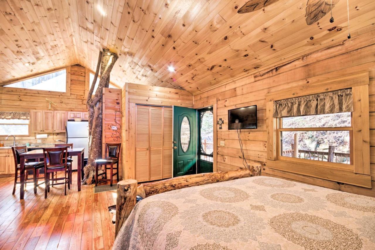 Bryson City Cabin With Wraparound Deck And Hot Tub Kültér fotó
