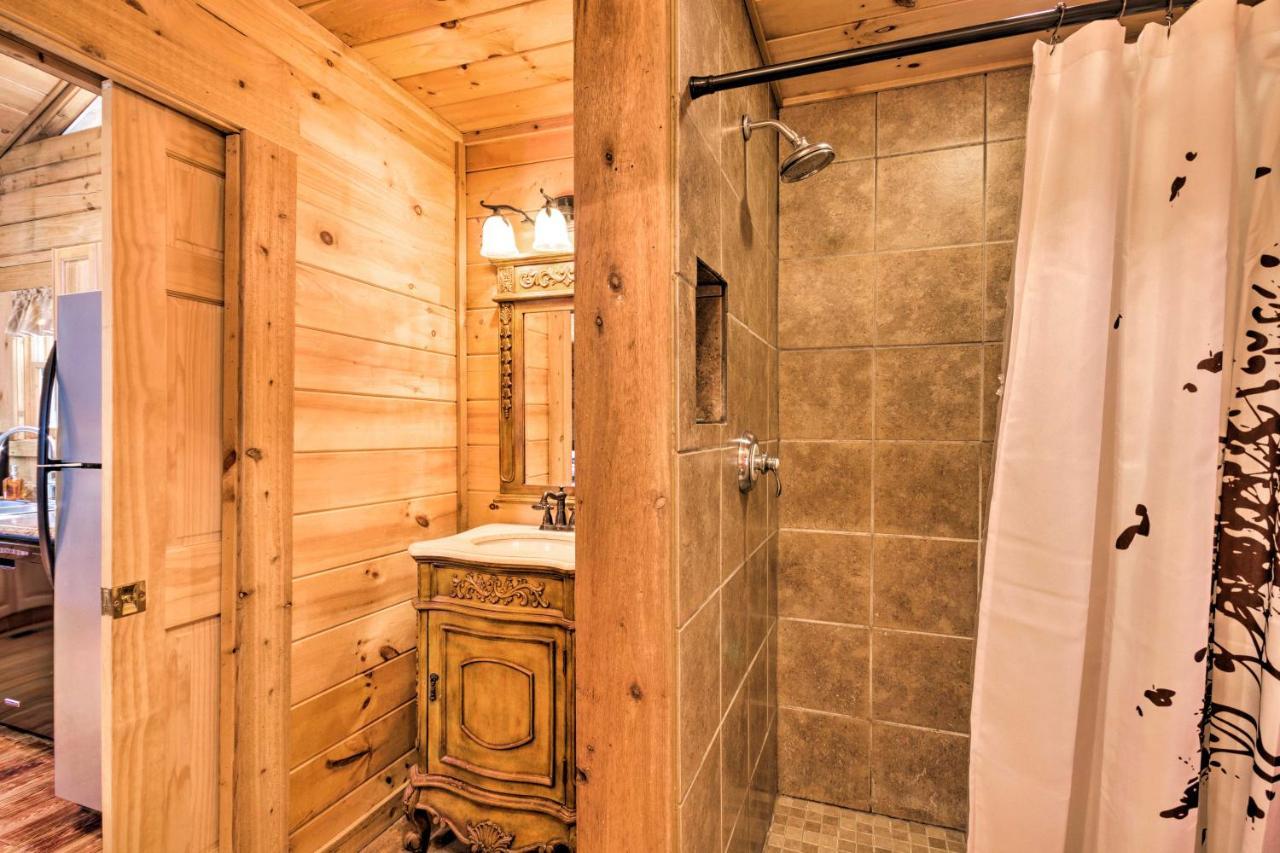 Bryson City Cabin With Wraparound Deck And Hot Tub Kültér fotó